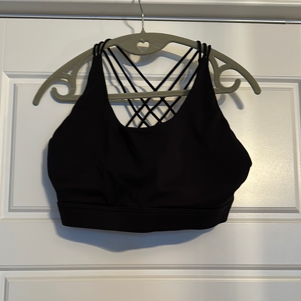 Black Strappy Sports Bra with Lattice Design